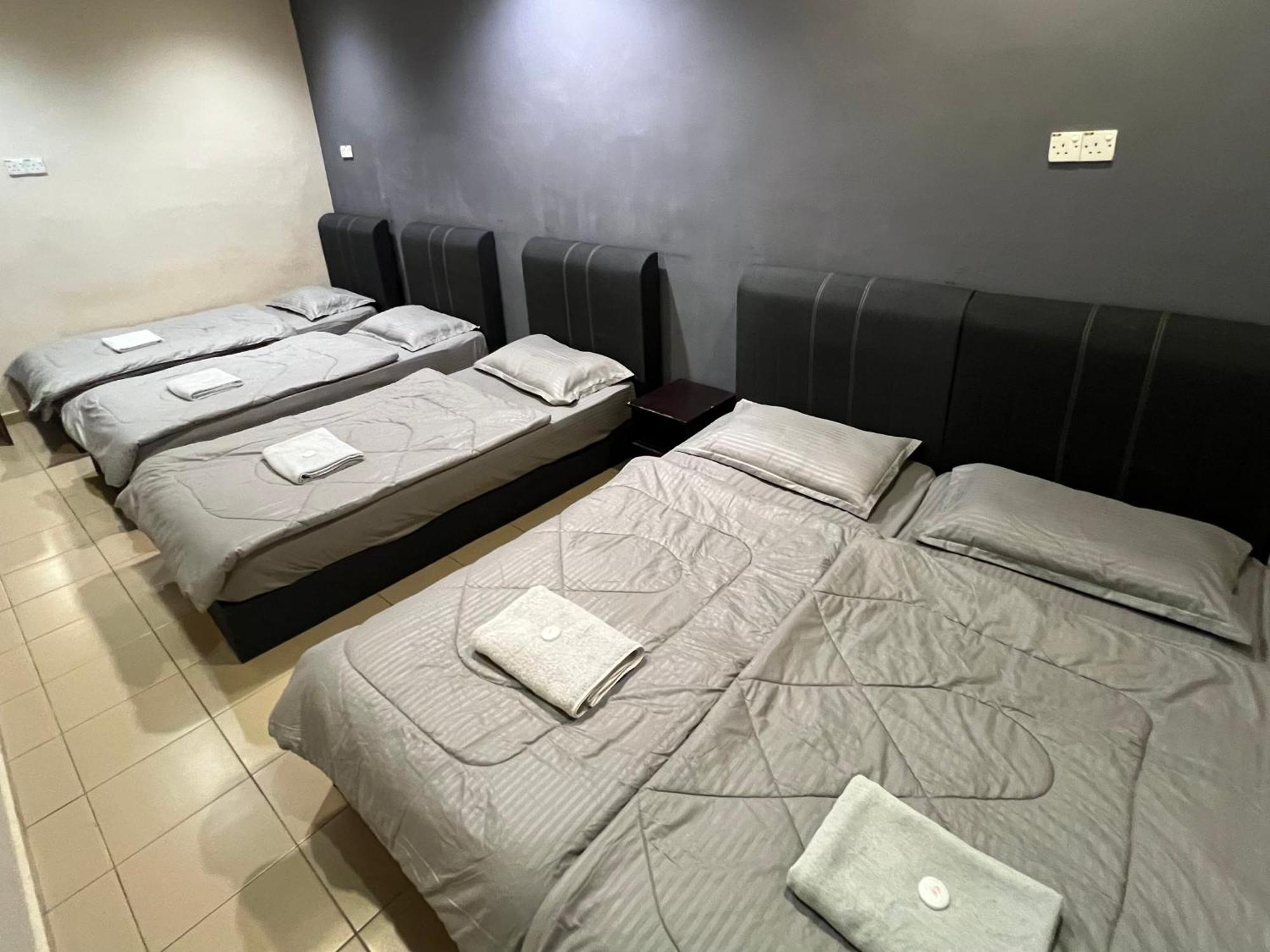 Pekan Budget Hotel Екстериор снимка