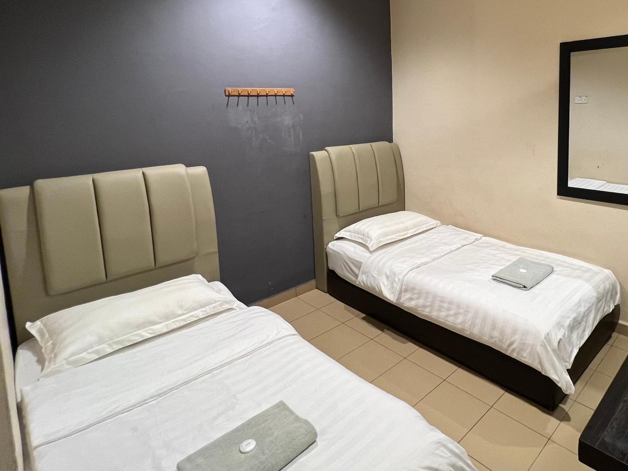 Pekan Budget Hotel Екстериор снимка
